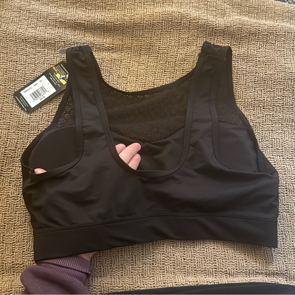 High Neck Wireless Pullover Bra with Mesh Design - Picture 3 of 8